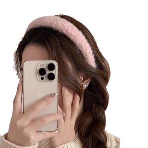 Serre-tête chic en peluche rose pour femme en fausse fourrure douce pour l'automne