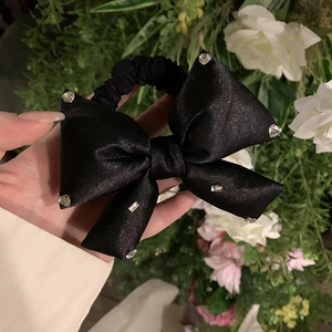 Elegant black satin bow hair tie with sparkling heart rhinestones for women hair styling