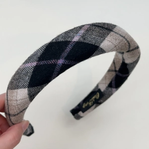Padded sponge headband with grey argyle pattern and knit texture for high-volume style