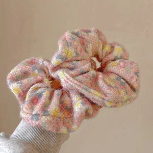 Elastico per capelli in peluche floreale rosa per acconciature autunnali di alta qualità