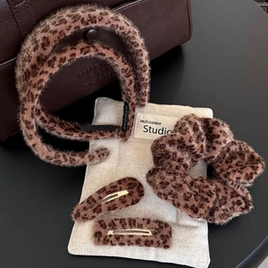 Vintage Leopard Print Plush Hair Accessories For Women Handmade Plush Headband Leopard Scrunchie Animal Pattern Hair Clips