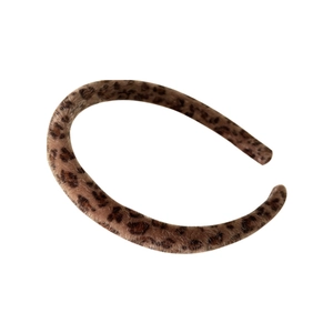 Classic leopard print plush headband with soft faux fur texture for women's hair styling