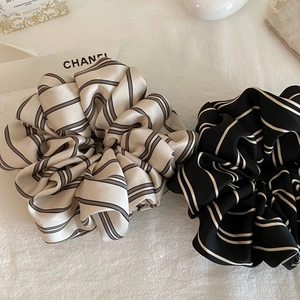 Vintage Striped Satin Scrunchies Elegant Satin Feel Hair Ties Large Ruffled Elastic Ponytail Holder For Women Daily Hair Accessories