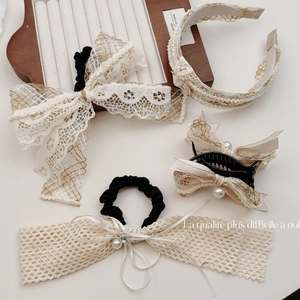 Bohemian style lace hair accessory set with pearls and bows in cream and black colors