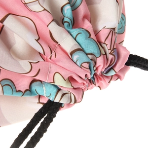Sac à dos à cordon avec imprimé marguerites et nuages colorés pour le rangement