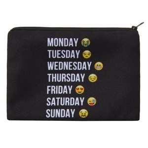 Détail de la trousse à maquillage en toile noire avec jours de la semaine et emojis