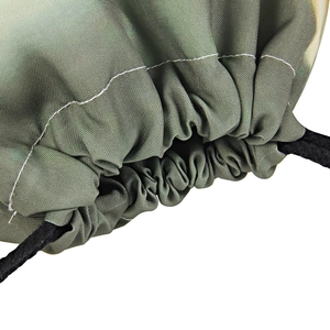 Sac à dos à cordon vert olive avec imprimé Chihuahua floral et texture de tissu durable