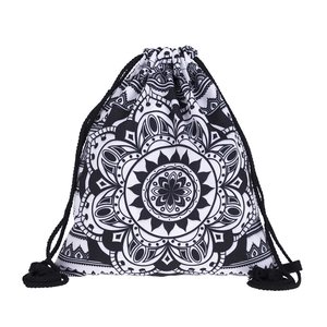 Turnbeutel mit schwarzem Mandala-Muster auf weißem, strapazierfähigem Canvas-Stoff