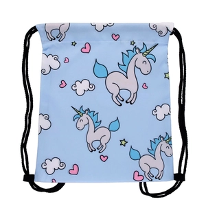 Zaino azzurro con coulisse e fantasie colorate di unicorno e stelle cartoon