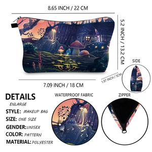 Detailed infographic of mushroom pattern makeup bag with size and zipper features