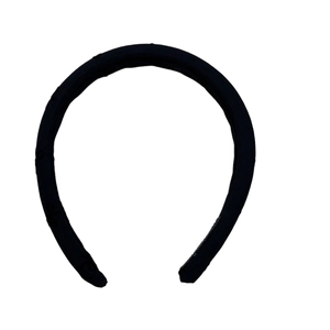 Classic black padded sponge headband with bow pattern for a trendy high-skull look