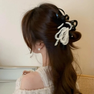 Elegant French style black bow hair claw clip with pearls for thick hair styling