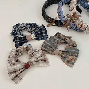 Lot de chouchous et bandeaux rétro avec boutons et pendentifs en forme de cœur