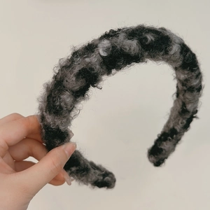 Fleece leopard print wide headband with thick wool texture for autumn and winter hair styling