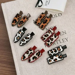 Vintage Leopard Print Duckbill Hair Clip Alloy Fabric Wavy Edge Bangs Clip Sweet Korean Style Minimalist Hair Accessories For Women