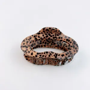 Thick leopard print acetate cloud hair claw clip for elegant women styling