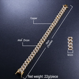 Nahaufnahme des 9mm Panzerarmbands mit rosa AAA+ Zirkonia und 18cm Kupferband Details