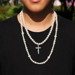 Conjunto de collar de doble capa de perlas 8-10 mm con colgante de cruz de plata y circón