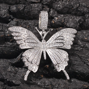 Micro-Pave Zirkonia Schmetterling Anhänger in Silber-Optik für Hip-Hop Mode