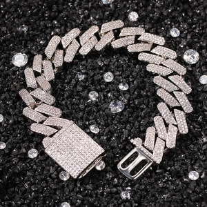 Bracelet gourmette cubaine 18mm pour homme avec trois rangées de zircons brillants