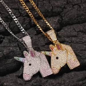 Hip-Hop Einhorn Anhänger Halskette mit Regenbogenkristallen und Zirkonia Besatz