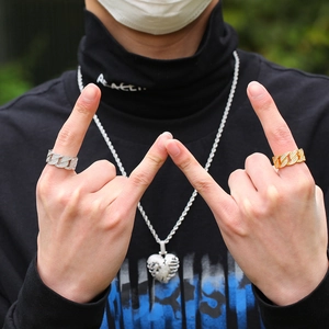 Détails des bagues Cuban Link style hip hop en or et argent serties de zircons blancs