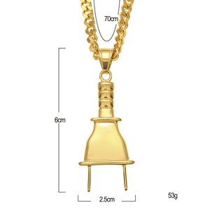 Gedetailleerde maattabel voor gouden stekker hanger met 70cm ketting en 53g gewicht