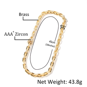 Detail der 4mm vergoldeten Messingbox-Kette mit AAA+ Zirkonia-Inlay und Maßen