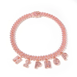 Collana a catena cubana rosa con ciondoli a lettere HIPHOP ghiacciati unisex