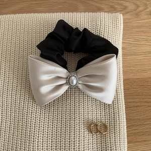 Large Satin Bow Hair Tie With Faux Artificial Pearl Rhinestone Elegant French Vintage Elastic Hair Ring Scrunchies For Women Daily Hair Accessories