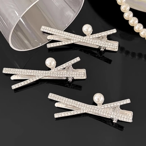 Lot de 3 barrettes à cheveux argentées élégantes avec strass en X et perles blanches
