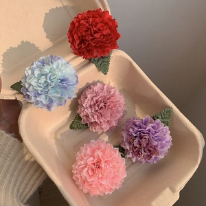 Barrettes à cheveux chrysanthème pompon en cinq couleurs pour un style de vacances français