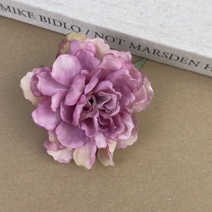 Pince à cheveux fleur de pivoine rose et violette pour accessoires photo de plage