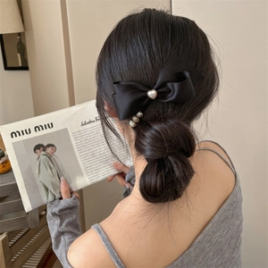 Fermaglio per Capelli con Fiocco in Raso Nero Con Perla Artificial Sintetica a Cuore Stile Francese Molla Accessori Capelli Donna