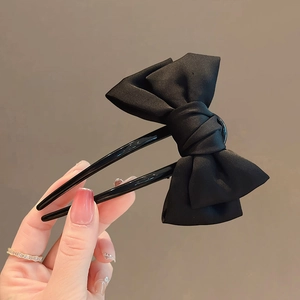 Elegant black bow U-shaped hair pin for traditional Chinese style and modern hair styling