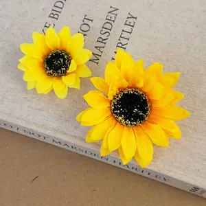 Lot de deux jolies barrettes tournesol en soie jaune vif pour accessoires de cheveux femme