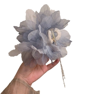 Blue and grey gradient flower hair claw clip with elegant pearl tassel decoration