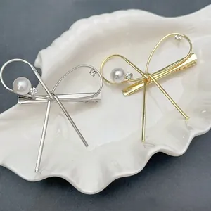 Pince À Cheveux Noeud Creux En Métal Avec Künstliche Perle Et Strass Style Coréen Pince À Bec De Canard Asymétrique Pour Accessoire De Coiffure Femme