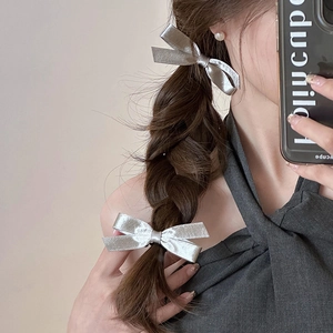 Elegant Satin Bow Hair Clip For Women Silver Metallic Luster Duckbill Clip Handmade Ribbon Hairpin Daily Party Hair Accessories