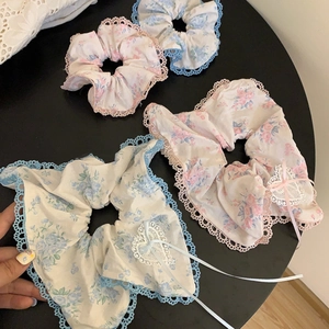 Lot de chouchous en mousseline florale avec dentelle et breloque cœur en bleu et rose