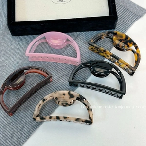 Large Acetate Hollow Semi Circle Hair Claw Clip Handmade French Style Tortoiseshell Pattern Fashion Hair Accessory Women