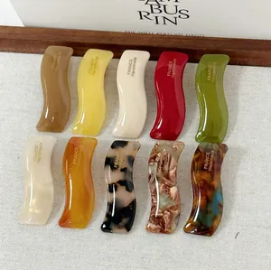 Pince à Cheveux en Acétate Ondulé Fait Main pour Femme Style Français Bec de Canard Clip Latéral Doré Élégants Accessoires de Cheveux de Mode