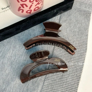 Set de pinces à cheveux vintage en acétate chocolat avec lettrage doré élégant
