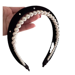 Französischer Samt-Haarreif mit eleganten Perlen und kleinen Strasssteinen für Damen