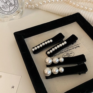 French Vintage Velvet Artificial Pearl Hair Clip For Women Retro Elegant Black Duckbill Clip Hair Accessories Beaded Side Barrettes