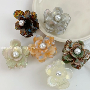 Pince à Cheveux Fleur en Acétate Avec Fausse Künstliche Perle Élégante Style Coréen Floral Pince de Requin Accessoire Cheveux Femme