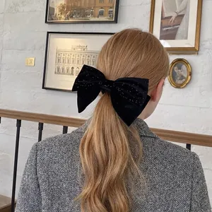 Barrette à cheveux vintage en velours noir avec nœud papillon scintillant pour femme
