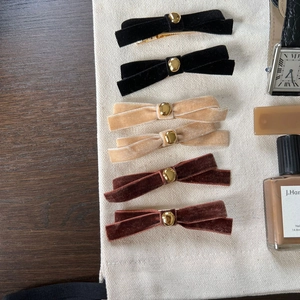 Vintage Velvet Bowknot Hair Clips With Gold Metal Beads Elegant French Style Duckbill Clips For Women Hair Accessories