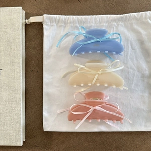 Set di 3 mollette per capelli opache con fiocchi in blu, panna e rosa per acconciature