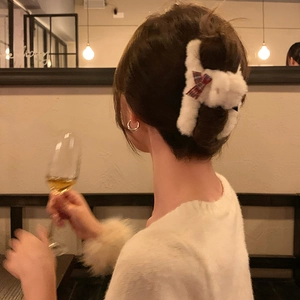 Autumn Winter Plush Bow Hair Claw Clip For Women Faux Fur Shark Clip Plaid Bowknot Hair Accessory Elegant Daily Headwear